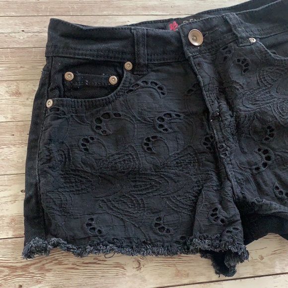2B Bebe Black Eyelet Lace Overlay Distressed Jean Shorts - Picture 2 of 8